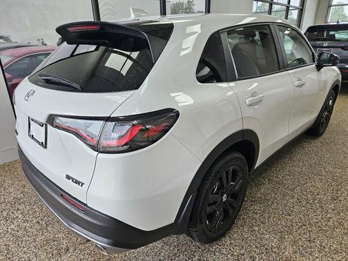 Platinum White Pearl 2026 Honda HR-V AWD Sport