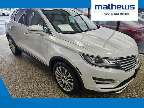 White Platinum Metallic Tri-Coat 2015 Lincoln MKC Base