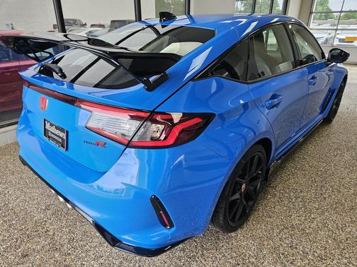 Boost Blue Pearl 2026 Honda Civic Type R