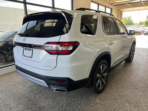 2025 Honda Pilot Elite