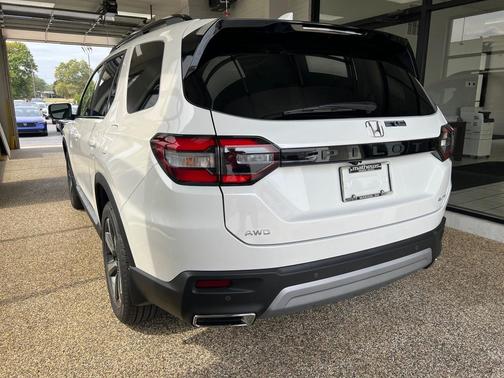 2025 Honda Pilot Elite