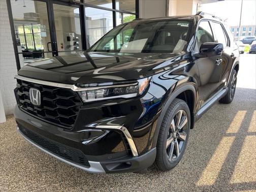 2025 Honda Pilot Touring 8-Passenger