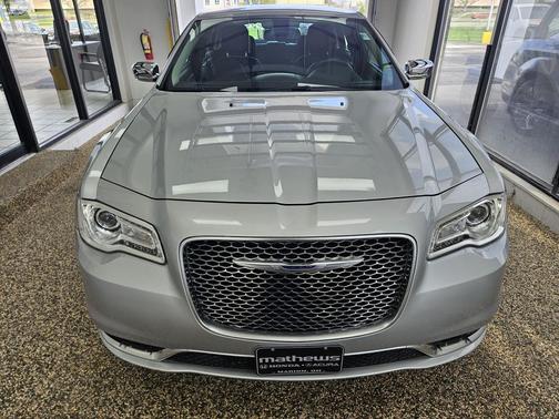 Silver Mist Clearcoat 2019 Chrysler 300 Touring