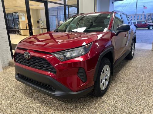 2020 Toyota RAV4 LE