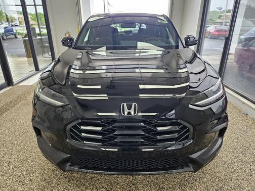 Crystal Black Pearl 2026 Honda HR-V AWD Sport