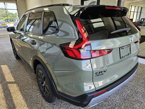 Ash Green Metallic 2026 Honda CR-V Hybrid TrailSport AWD