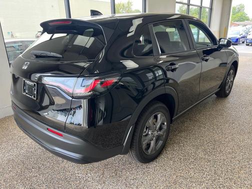 2026 Honda HR-V LX