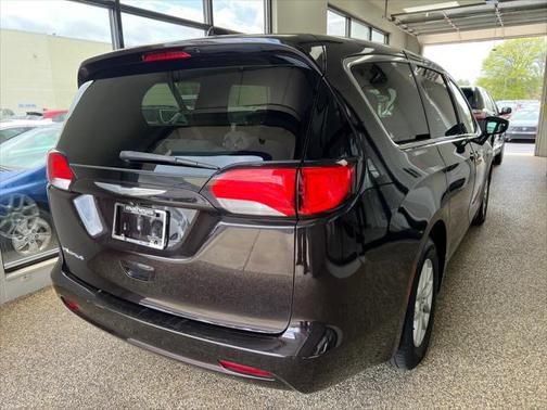 2017 Chrysler Pacifica LX
