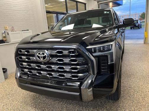 2023 Toyota Tundra Platinum
