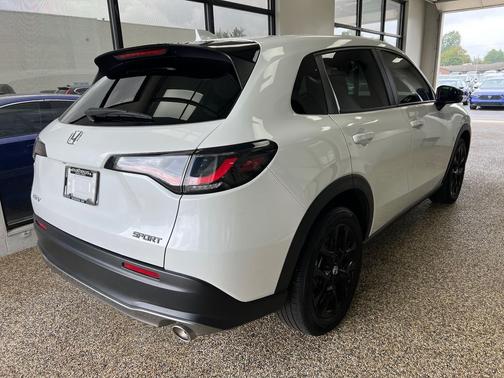 2023 Honda HR-V 2WD Sport