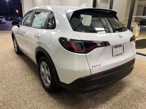 2025 Honda HR-V LX