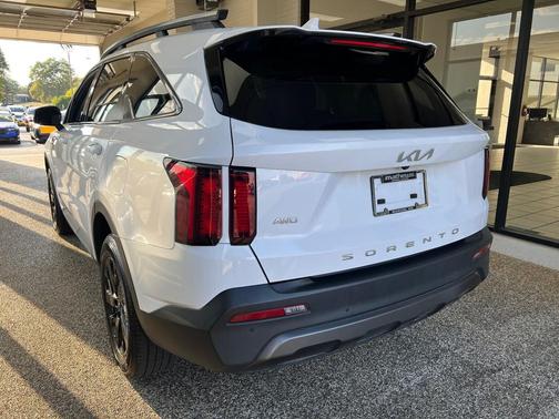 2022 Kia Sorento S