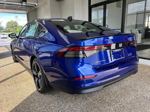 2025 Honda Accord Hybrid Base