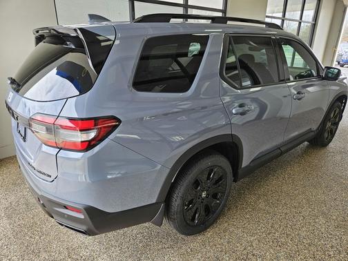 Sonic Gray Pearl 2026 Honda Pilot Black Edition