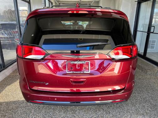 2018 Chrysler Pacifica Touring-L Plus