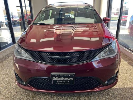 2018 Chrysler Pacifica Touring-L Plus