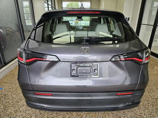 Modern Steel Metallic 2024 Honda HR-V LX