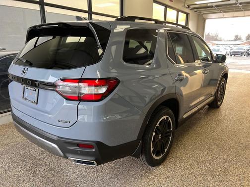 2026 Honda Pilot Touring 8-Passenger