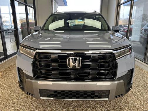 2026 Honda Pilot Touring 8-Passenger