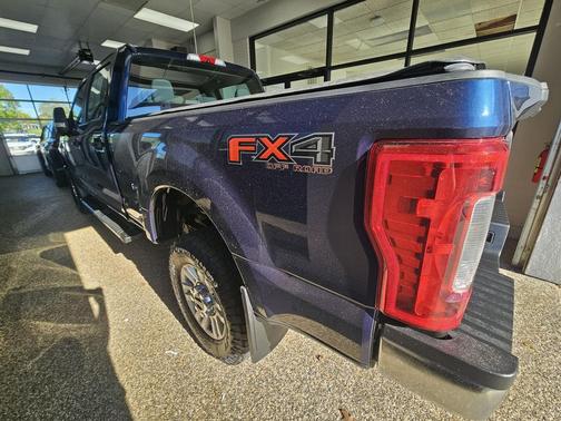 Blue Jeans Metallic 2019 Ford F-350 XL