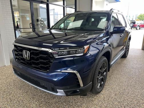 2025 Honda Pilot Touring 8-Passenger