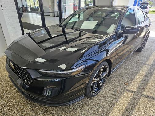 Crystal Black Pearl 2026 Honda Accord Hybrid Sport