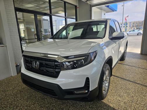 Platinum White Pearl 2026 Honda Ridgeline RTL