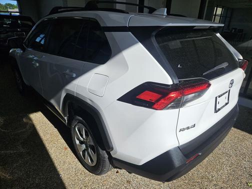 Super White 2020 Toyota RAV4 LE
