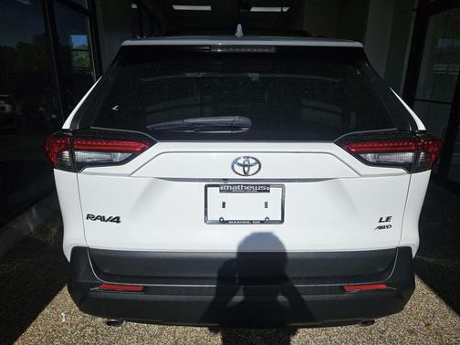 Super White 2020 Toyota RAV4 LE