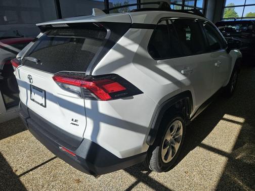 Super White 2020 Toyota RAV4 LE