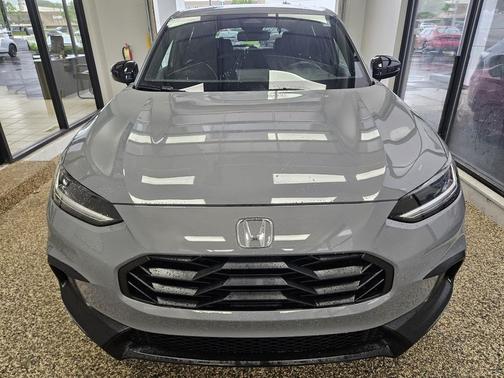 Urban Gray Pearl 2025 Honda HR-V AWD Sport