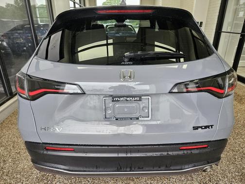 Urban Gray Pearl 2025 Honda HR-V AWD Sport