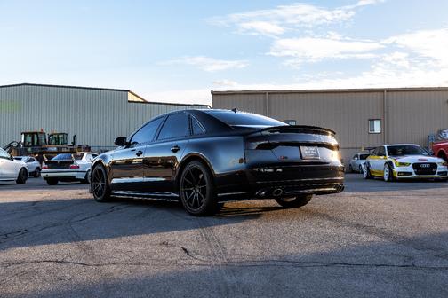 2015 Audi S8 4.0T