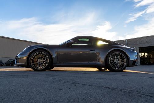 2022 Porsche 911 911 Carrera 4 GTS