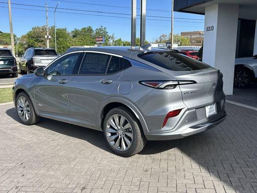 Gray 2026 Buick Envista Avenir