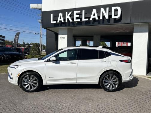 White 2025 Buick Envista Avenir