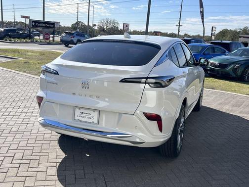 White 2025 Buick Envista Avenir