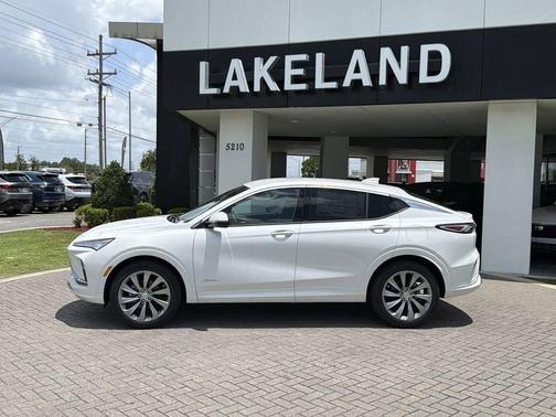 White 2026 Buick Envista Avenir