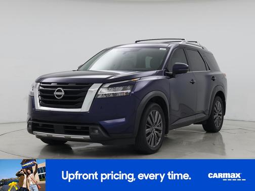 2022 Nissan Pathfinder SL