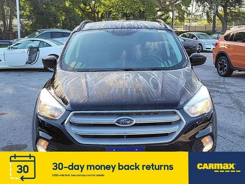 Photo 2 of 24 of 2018 Ford Escape SE