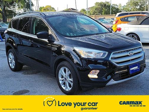 Photo 1 of 24 of 2018 Ford Escape SE