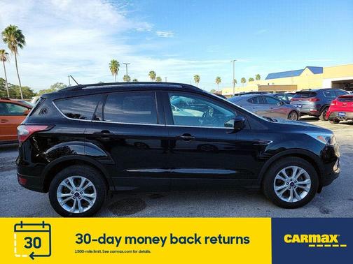 Photo 4 of 24 of 2018 Ford Escape SE