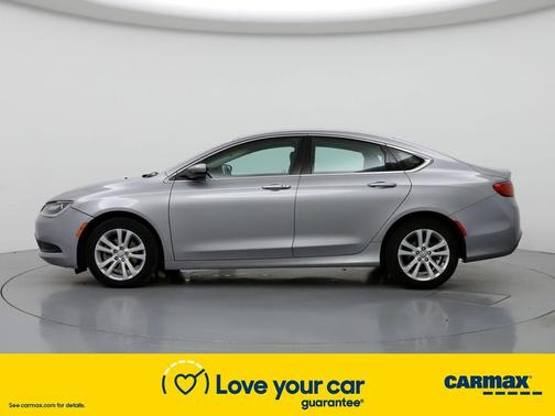 Photo 3 of 25 of 2016 Chrysler 200 LX