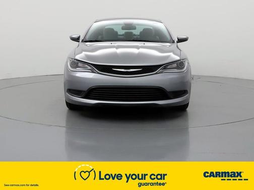 Photo 5 of 25 of 2016 Chrysler 200 LX