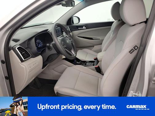 2021 Hyundai TUCSON SE