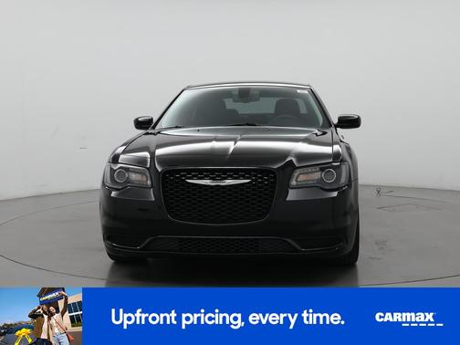 2019 Chrysler 300 Touring