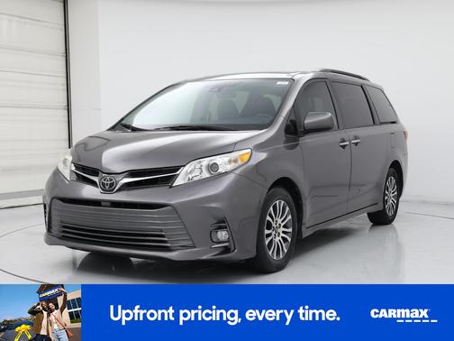 2018 Toyota Sienna XLE