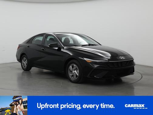 2024 Hyundai ELANTRA SE