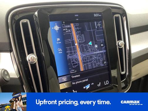 2022 Volvo XC40 T5 Momentum