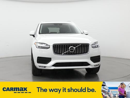 2021 Volvo XC90 T5 Momentum